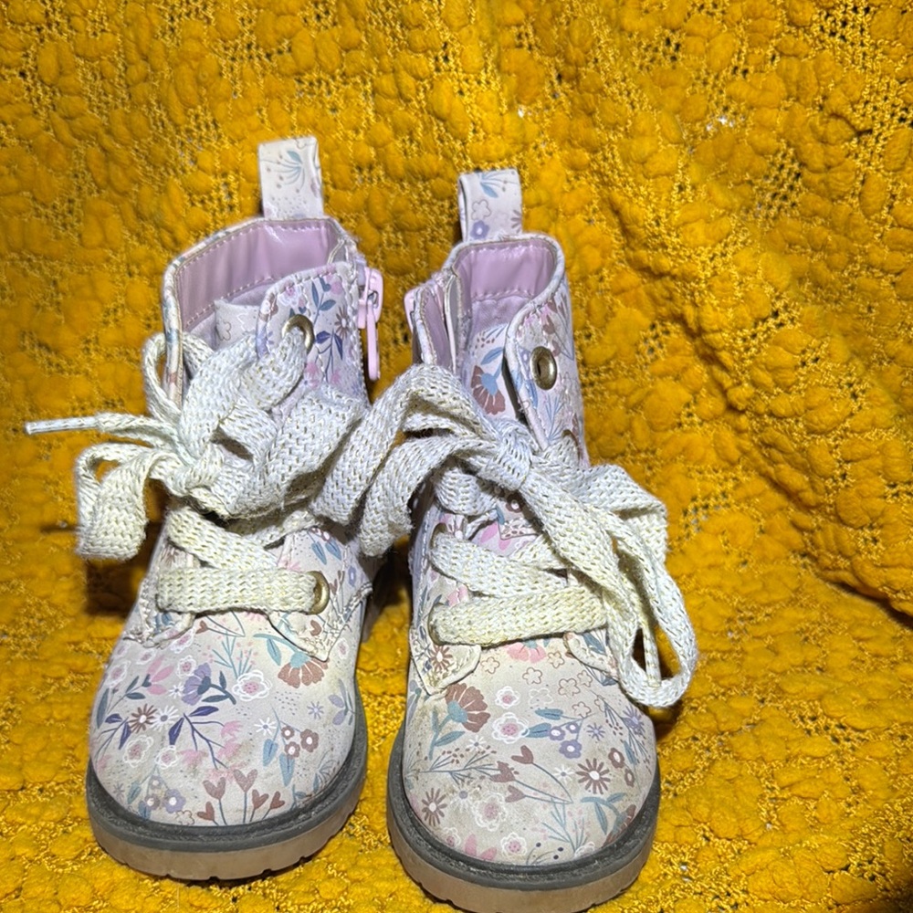 Cat & Jack Floral Kids Combat Boots ZIP UP size 5c